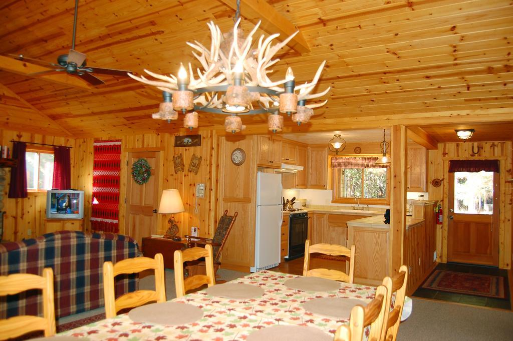 9N Fox Hollow Wawona Exterior photo